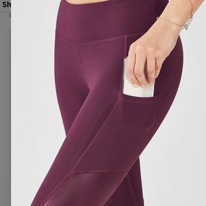 7/8 maroon leggings